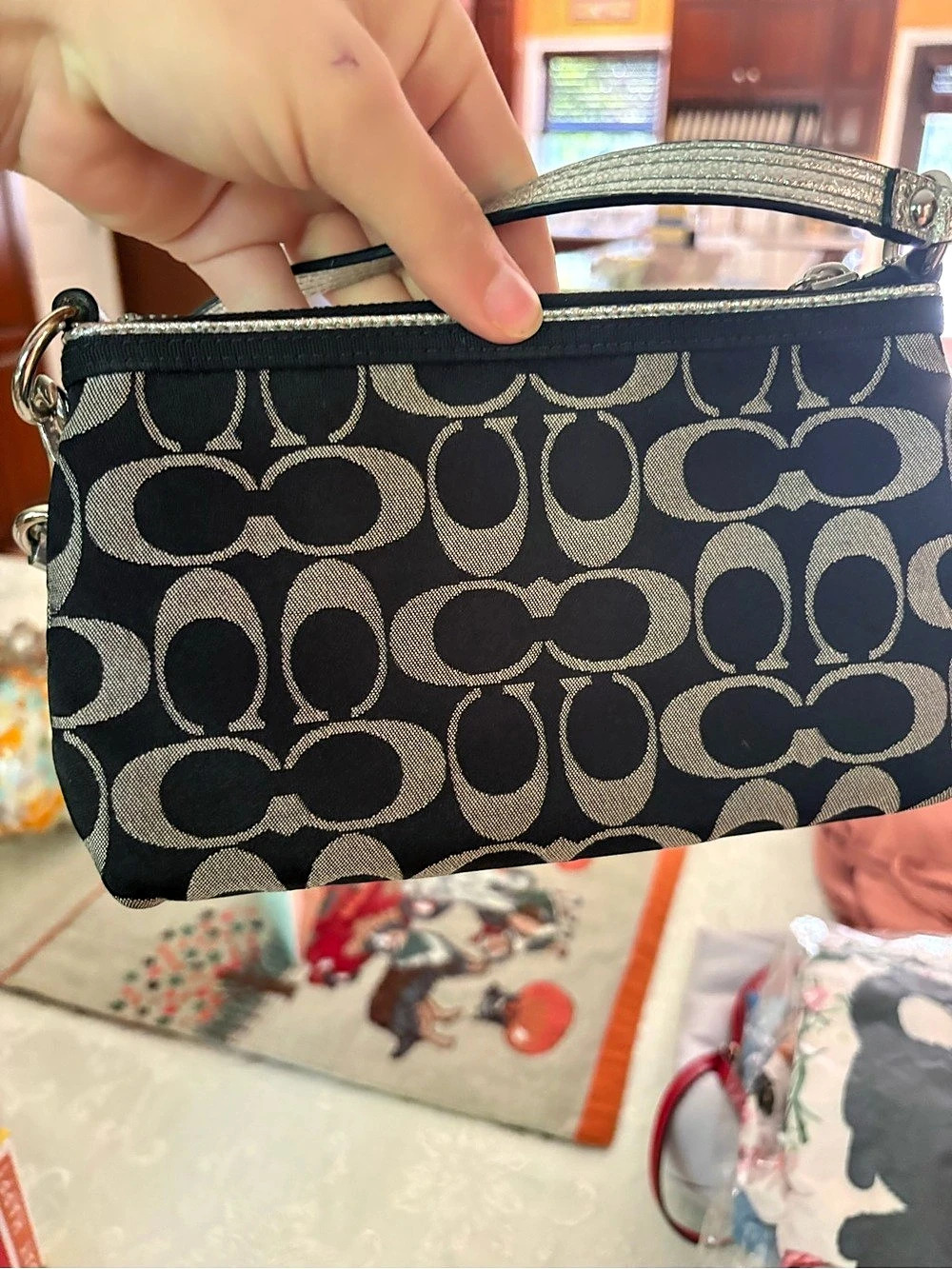 Coach Poppy Signature C Metallic Silver Black Wristlet Crossbody Bag - Picture 2 of 8
